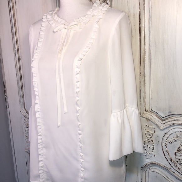 Karl Lagerfeld Popover V Neck Ruffle Mid Sleeve Cream Tie Front Blouse Size S - Picture 3 of 10